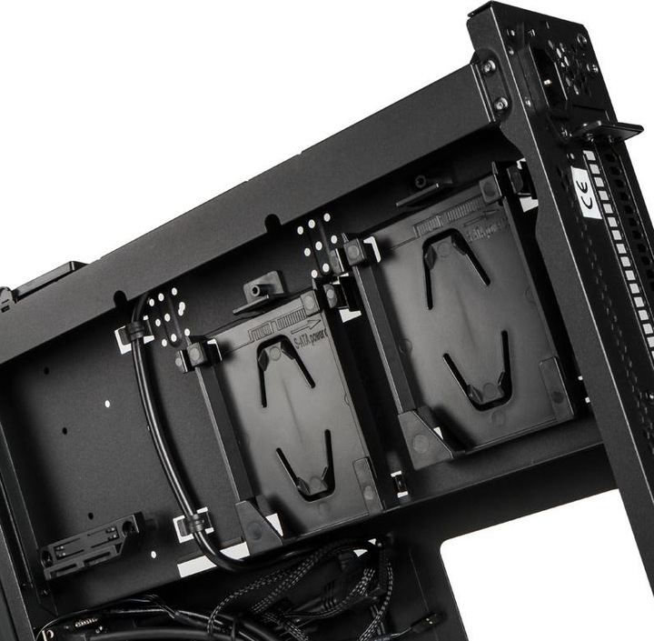 Actual product image Silverstone SST-ML08B-H w/ Handle ITX (Mini-ITX)
