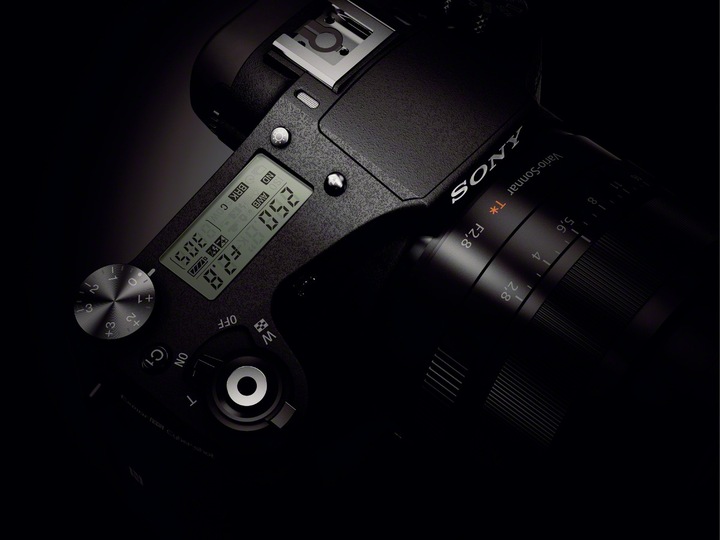 Productafbeelding Sony Cyber-shot DSC RX10 Mark II (24 - 200 mm, 20.20 Mpx, 1")