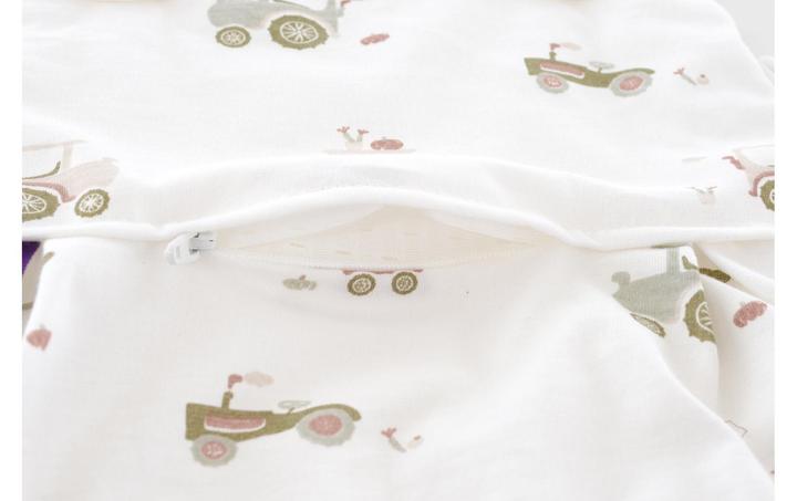 Actual product image Träumeland Baby all-year sleeping bag Little Farm green size 80/86 (86 cm, 2.5 TOG, All-season)