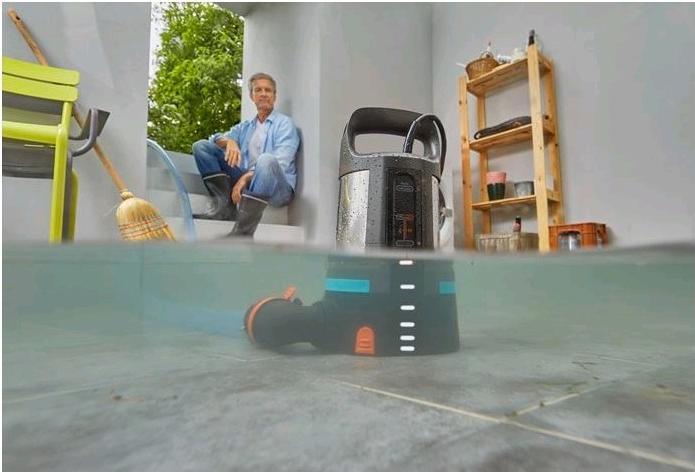 Productafbeelding Gardena Helderwater dompelpomp 11000 (Heldere waterpomp)