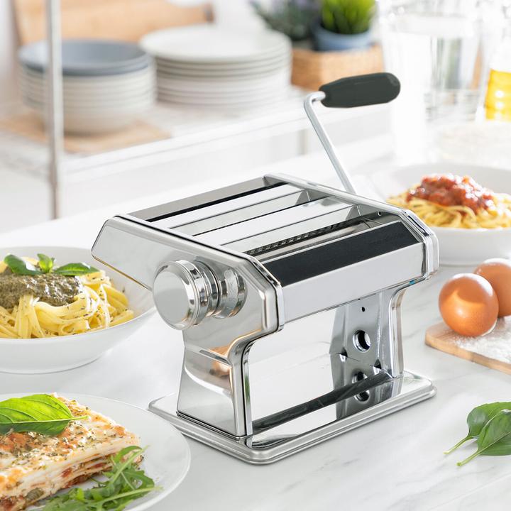 Actual product image InnovaGoods Metal pasta machine - 3 cutting rollers