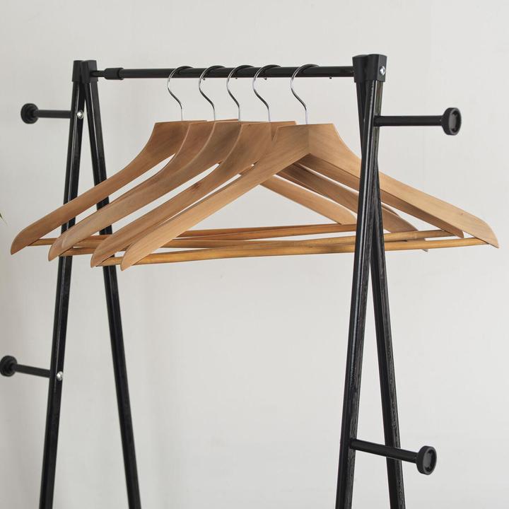 Actual product image Beldray LA034276FEU7 Wooden Clothes Hangers 5pack (5 x)