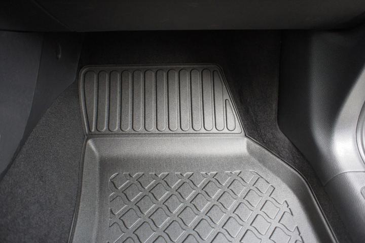 Image du produit Aristar Tapis de sol 3D tous temps pour Seat Ateca / Skoda Karoq de 2016 à aujourd'hui (1 jeu de 3 tapis de sol)