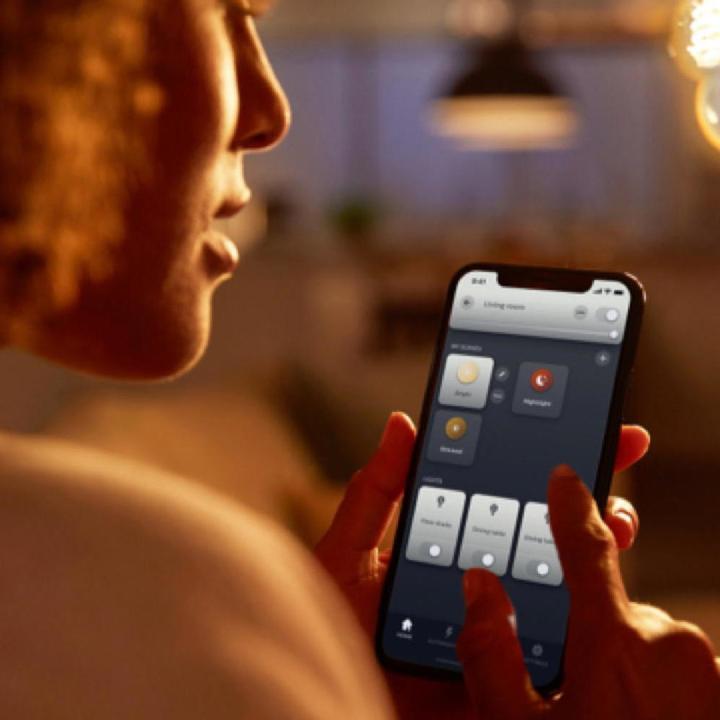 Actual product image Philips Hue White (E14, 4.50 W, 300 lm, 2 x, G)