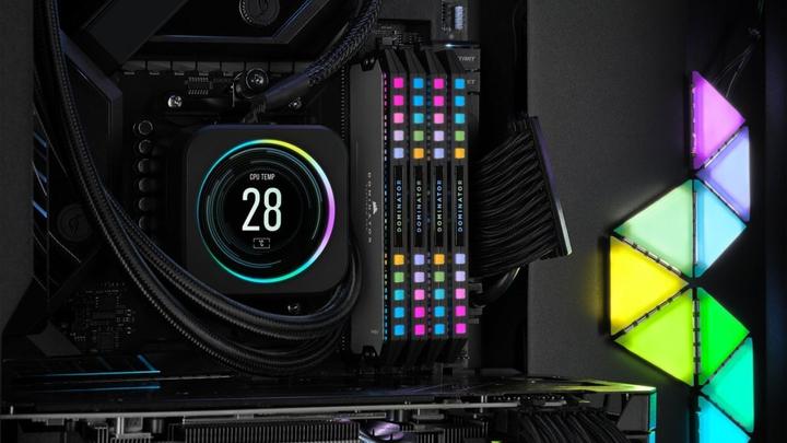 Image du produit Corsair Dominator Platinum RGB (2 x 16GB, 5600 MHz, RAM DDR5, DIMM)