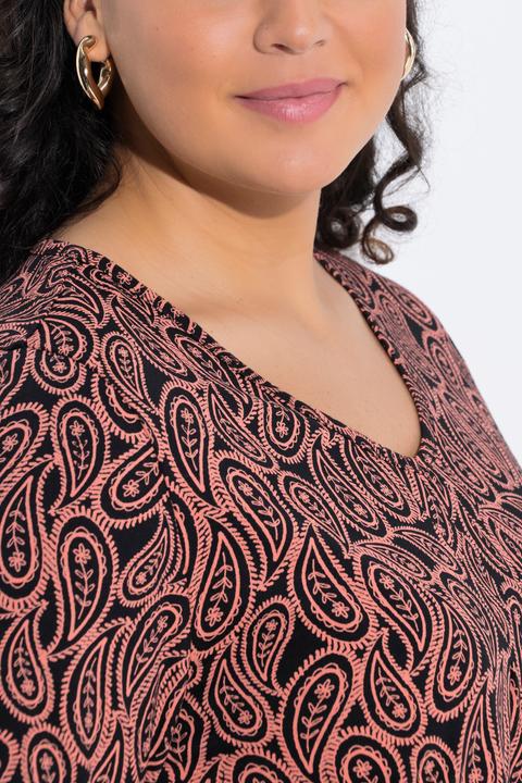 Actual product image Ulla Popken Paisley Short Sleeve V-Neck Tee (46, 48)