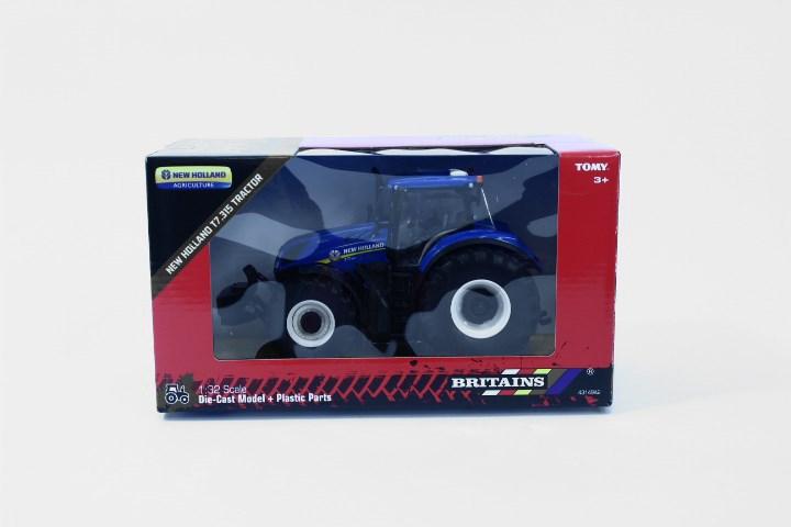 Actual product image Tomy Great Britain Tractor New Holland T7.315 43149 /3