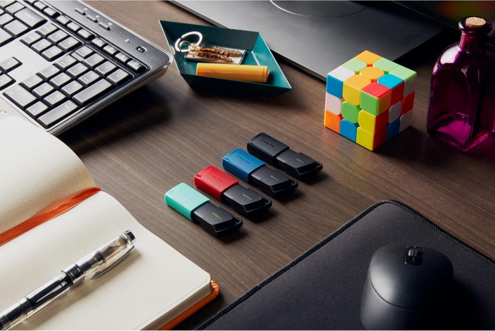 Produktbild Kingston DataTraveler Exodia M (64 GB, USB-A, USB 3.2)