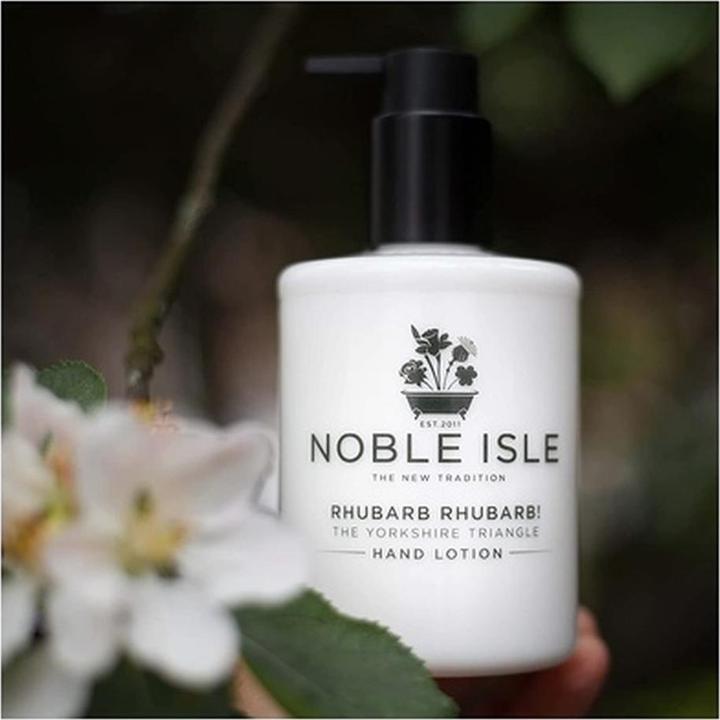 Produktbild Noble Isle Rhubarb Rhubarb! Hand Lotion (250 ml)