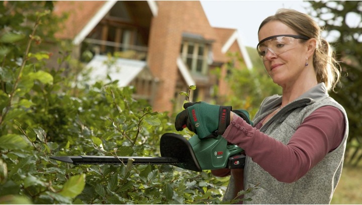 Produktbild Bosch Home & Garden EasyHedgeCut 18-45 (Akkuheckenschere)