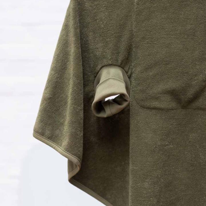 Actual product image Little Casimir Lätzchen mit Ärmeln – wasserdicht, saugfähig & verstellbar, für Babys 6M-4J (6 months)