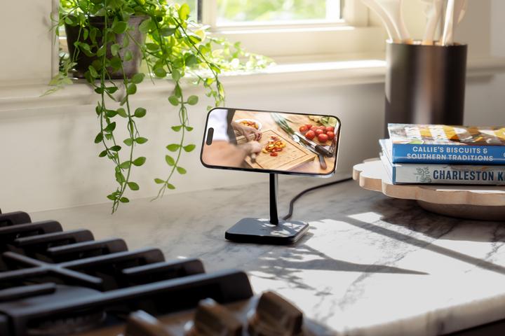 Produktbild TwelveSouth HiRise 2 Deluxe (Qi2) (15 W)