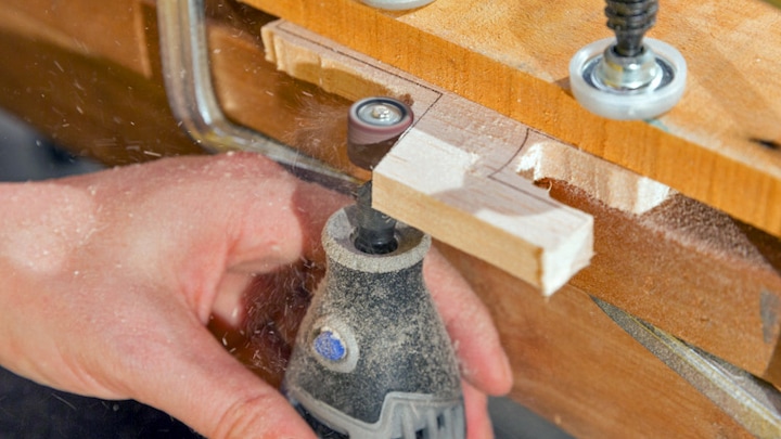Actual product image Dremel Sanding belt 13 mm, grit 60, with abrasive mandrel (60)