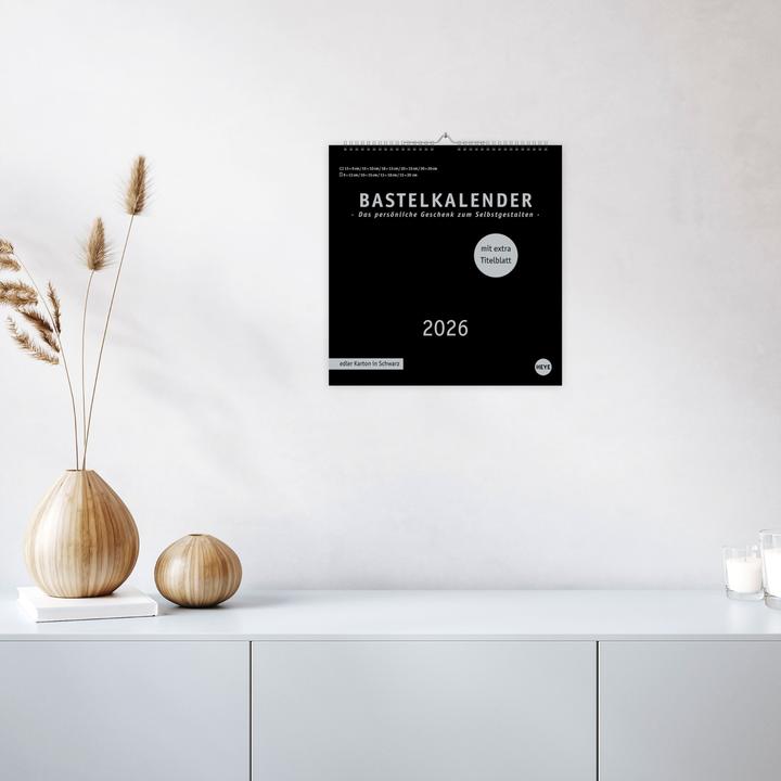 Actual product image Premium-Bastelkalender schwarz gross 2026 (32 x 33 cm, Hardcover, German)
