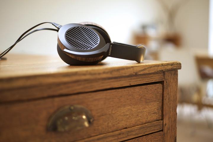 Actual product image Audeze EL-8 standard cable (open) (Cable)