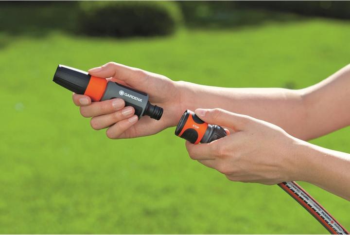Actual product image Gardena Syringe set