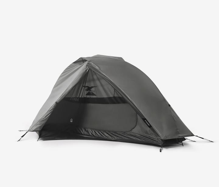 Actual product image Forclaz Trekkingzelt Kuppelzelt selbsttragend - MT900 für 1 Person grau (Dome tent, 1.40 kg, 1 person)