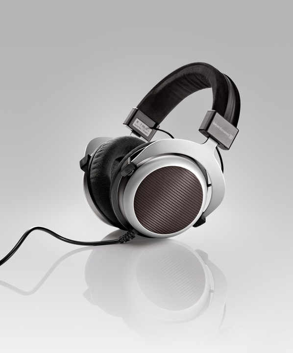 Actual product image Beyerdynamic T 90 (Cable)