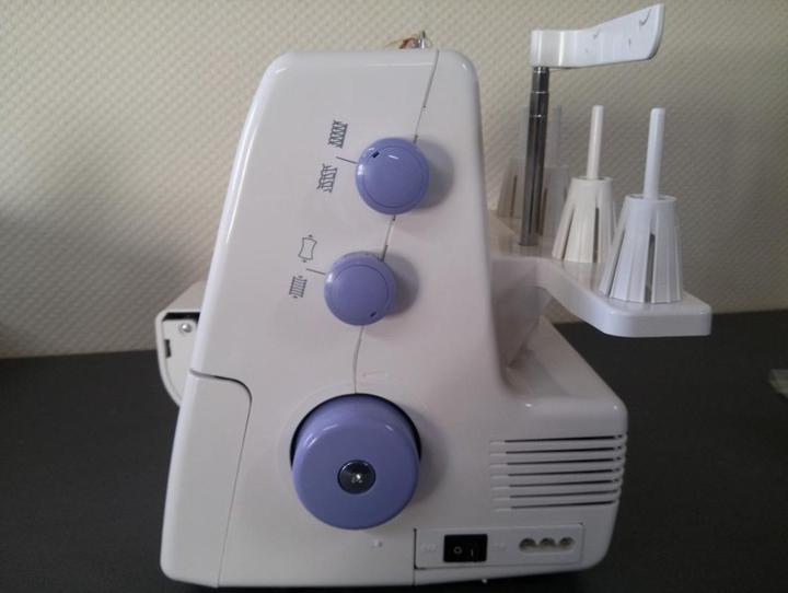 Actual product image W6 Overlock sewing machine N 454D