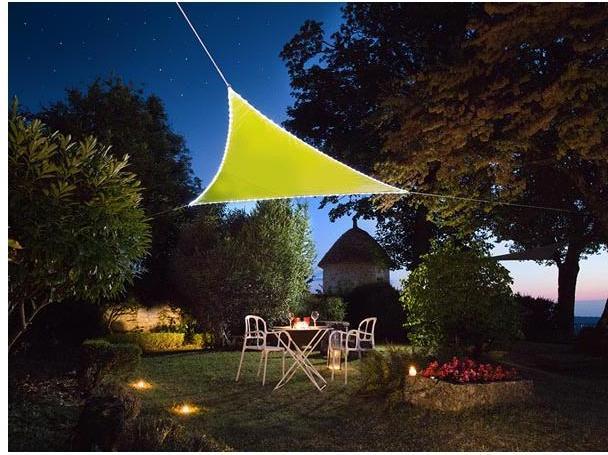 Produktbild Perel SONNENSEGEL MIT LED-BELEUCHTUNG - DREIECKIG - 3.6 x 3.6 x 3.6 m - LIMONENGRÜN