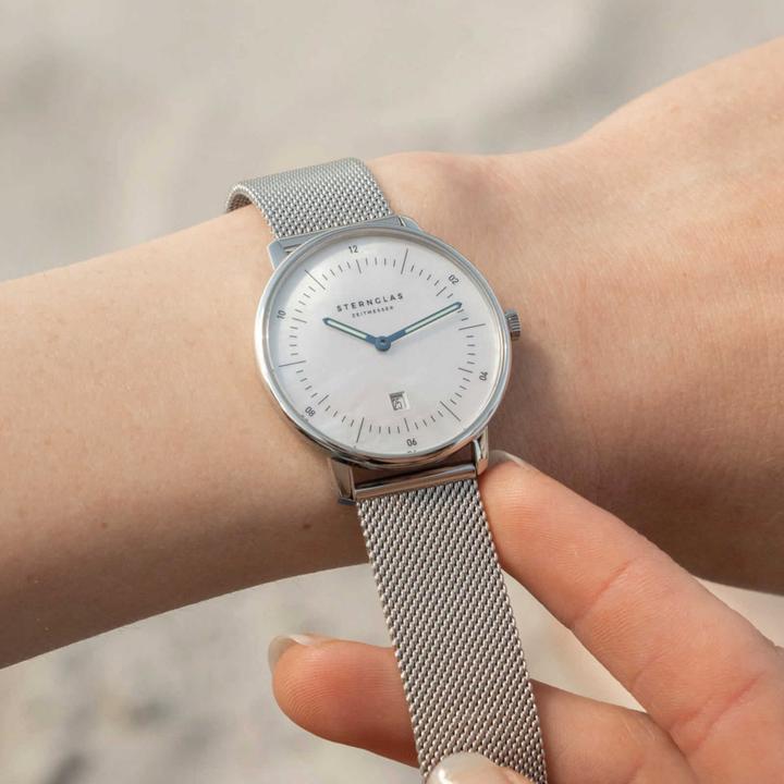 Produktbild Sternglas Naos XS Edition Mother of Pearl (Analoguhr, 33 mm)