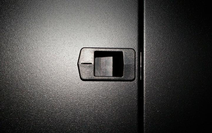 Immagine prodotto Dsit 9 Armadio server U, alloggiamento a parete, con porta in vetro (LxPxH) 600 x 450 x 500 mm (9 HE, Rack da 19 pollici)