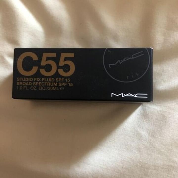 Actual product image MAC Cosmetics Studio Fix Fluid SPF 15 (No. C55)