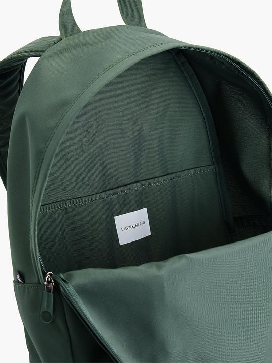 Actual product image Calvin Klein Round