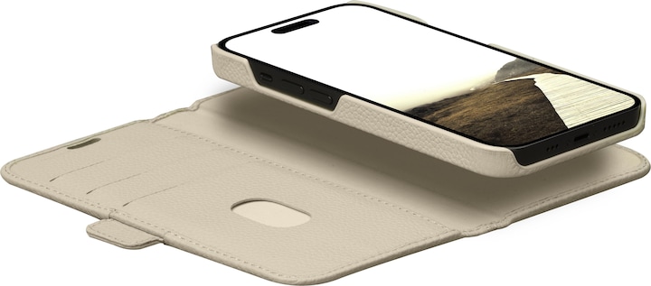 Actual product image dbramante1928 New York (Apple iPhone 15 Pro)