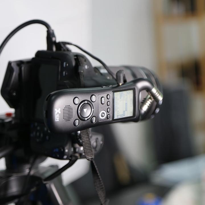 Actual product image Xvive XV1-R (Handheld)