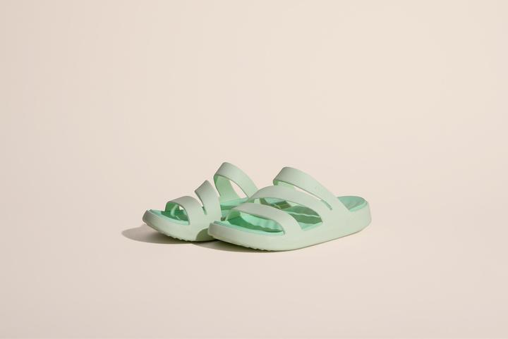 Actual product image Crocs W's Getaway Strappy (37)