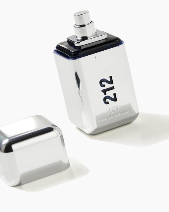Actual product image Carolina Herrera 212 Vip (Eau de toilette, 50 ml)