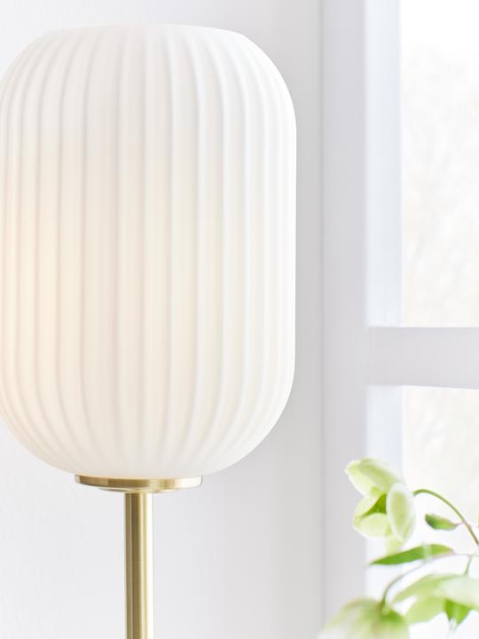Actual product image Markslöjd Table lamp Cava, E14, max. 40W, brass/white (E14)
