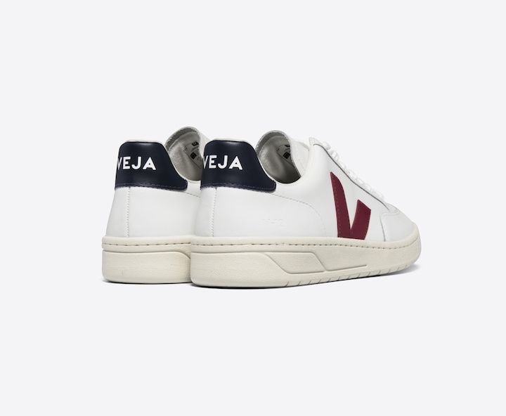 Actual product image Veja V-12 (38)