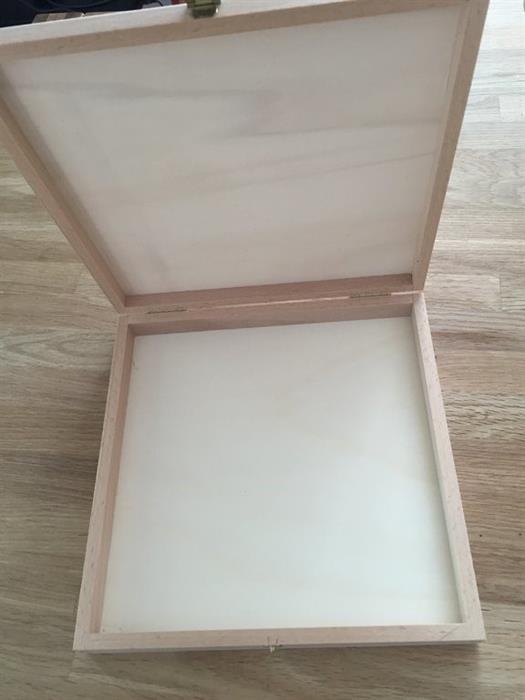 Image du produit NoName Holzschachtel 208x208x27 mm - zu Atelier Fischer 64-teilig