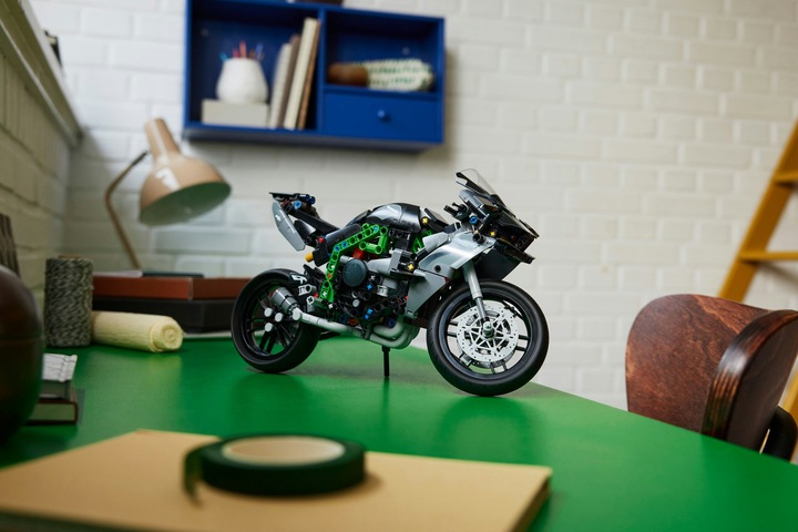 Image du produit LEGO Kawasaki Ninja H2R Motorrad (42170, LEGO Technic)