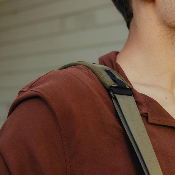 Actual product image Peak Design Everyday Messenger 13L (Camera shoulder bag, 13 l)