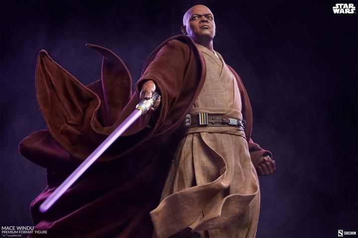 Actual product image Sideshow Star Wars Episode III statuette Premium Format Mace Windu 53 cm