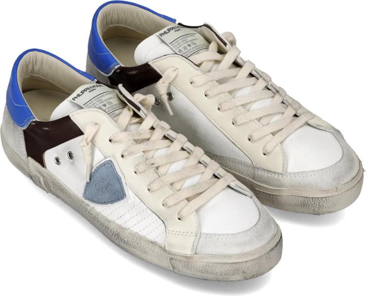 Blanc, Bleu ciel, Brown