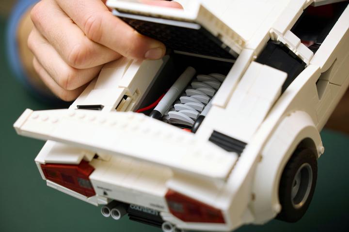 Image du produit LEGO Lamborghini Countach 5000 Quattrovalvole (10337, LEGO Icons, LEGO difficiles à trouver)