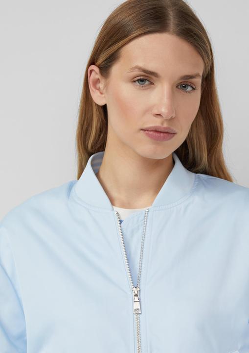 Actual product image s.Oliver Outdoor-Jacke Satin-Blouson mit Bomberkragen (44)
