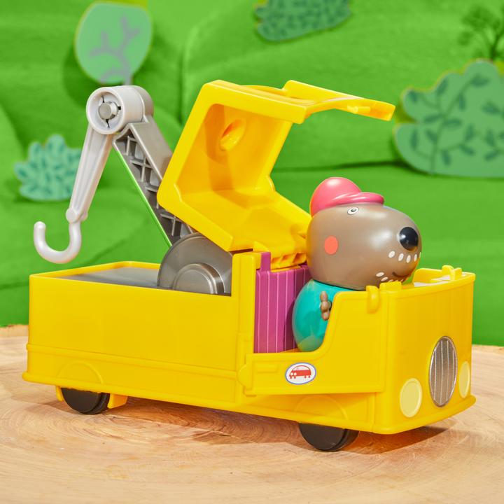 Produktbild Hasbro Peppa Pig Grandad Dogs Tow Truck Abschleppwagen