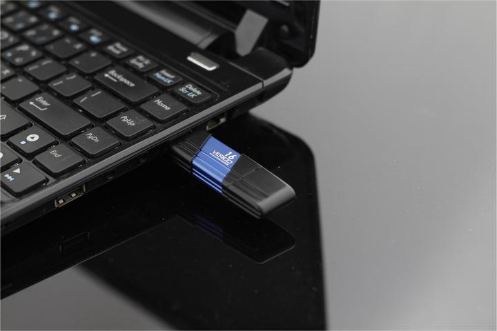 Actual product image Verico USB-STICK 512GB USB 3.1, MKII, metal housing Blue retail (512 GB, USB 3.1)