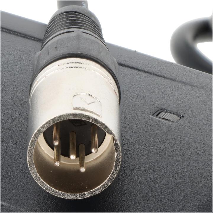 Produktbild Giant Schnell-Ladegerät 41.8V 5 pins, DPS-83CB A, GLI180A, NC-SSC05GNT (E-Bike Ladegerät)