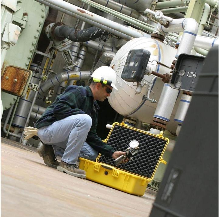 Actual product image Peli Plastic case 1600, yellow (45.58 l)