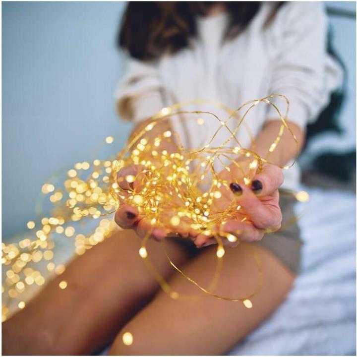 Produktbild Emos LED-Nanokette mit Solarpanel, kupferfarben, 12 m, Aussen und Innen, warm-weiss, Timer (12 m)