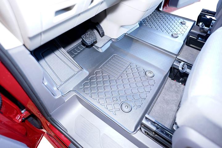 Produktbild Aristar Allwetter Fussmatten für VW T7 Multivan (Multivan, Life, Style, Energetic) / eHybrid PHEV ab 10.2021