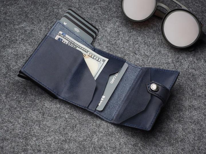Actual product image Pularys Wallet HIKER GO Credit card holder