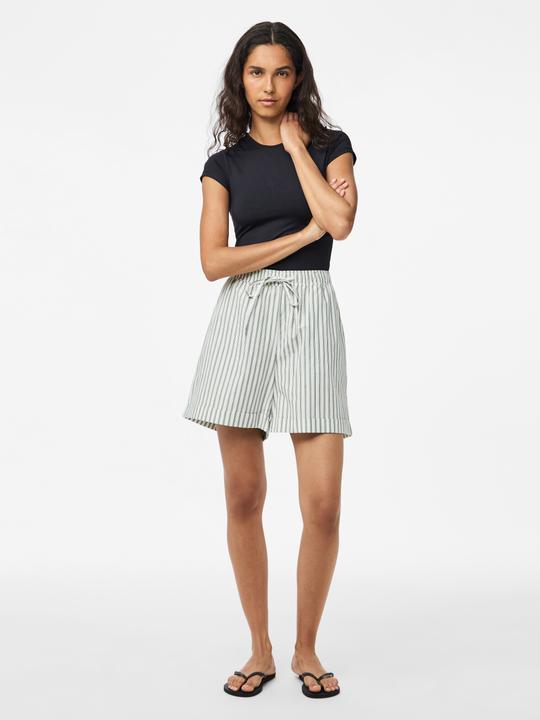 Actual product image Pieces PCTAELYN Shorts (M)