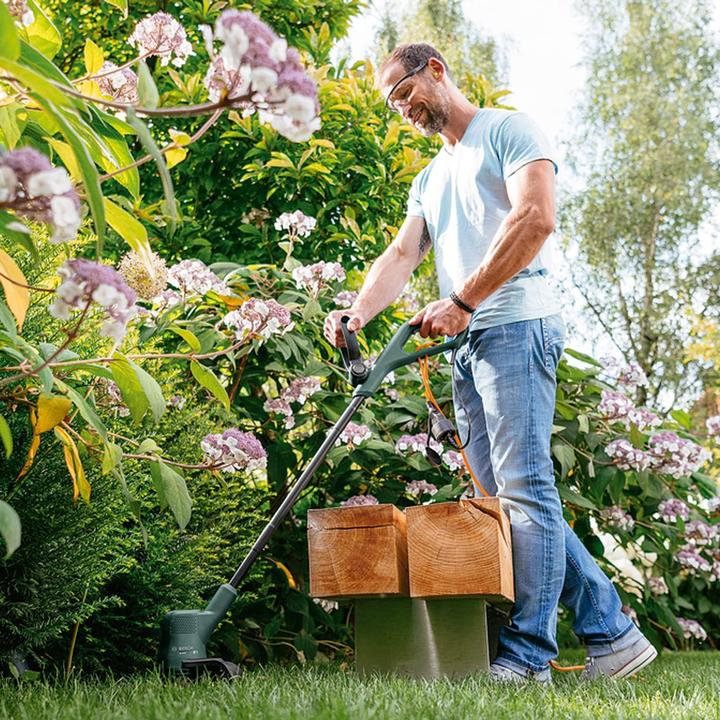 Actual product image Bosch Home & Garden EasyGrassCut 26 (Trim line)